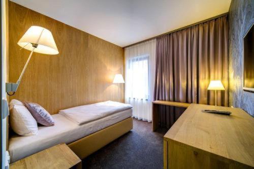 Single Room,1746921843:JPEG